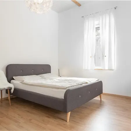 Apartment Opn *