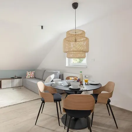 Apartment Opn