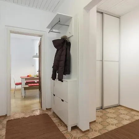 Apartment Opn
