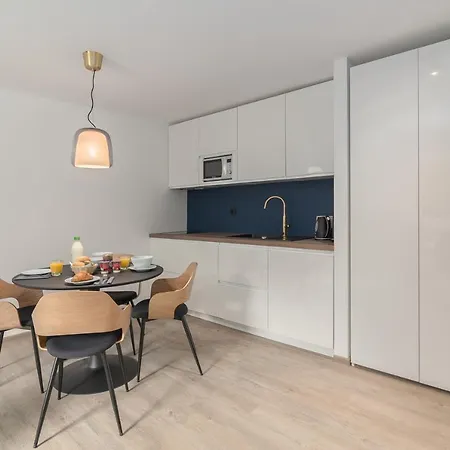 Apartment Opn *